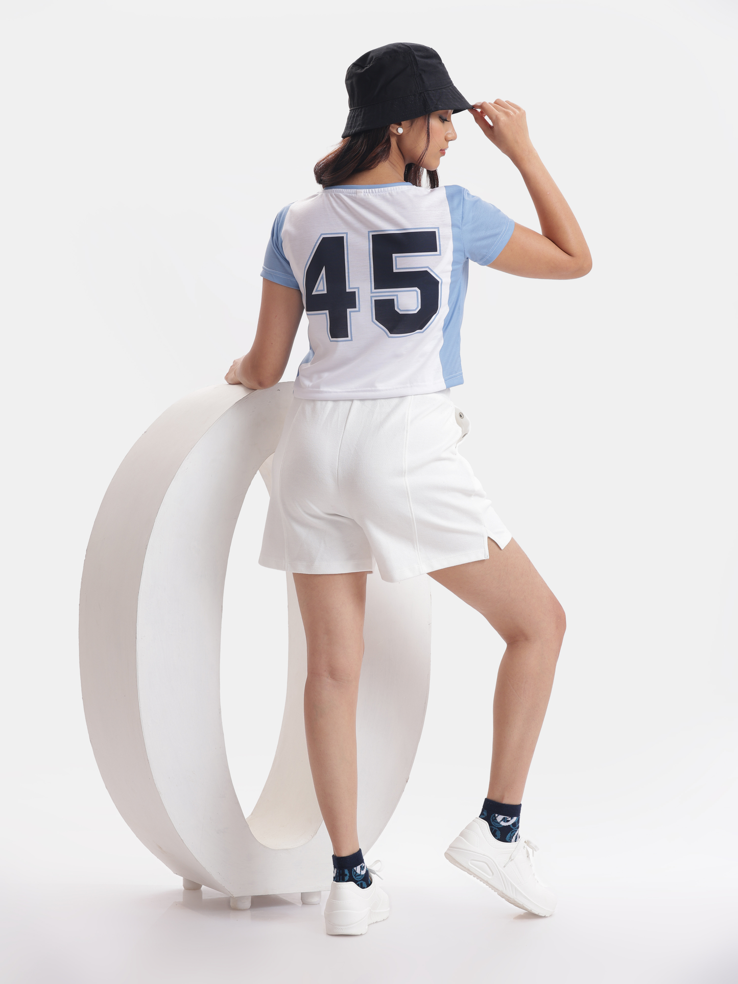 45 : Shark Area Dinner Time